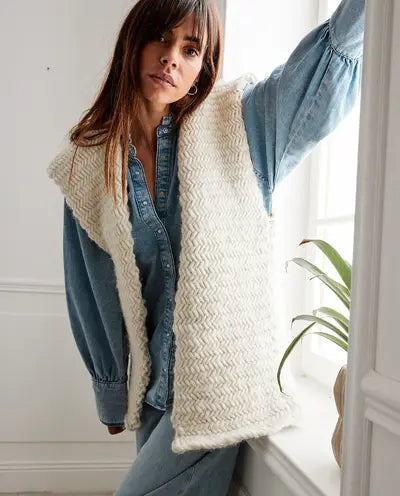 Catalogue 242 : COUP DE FOUDRE ASSURÉ