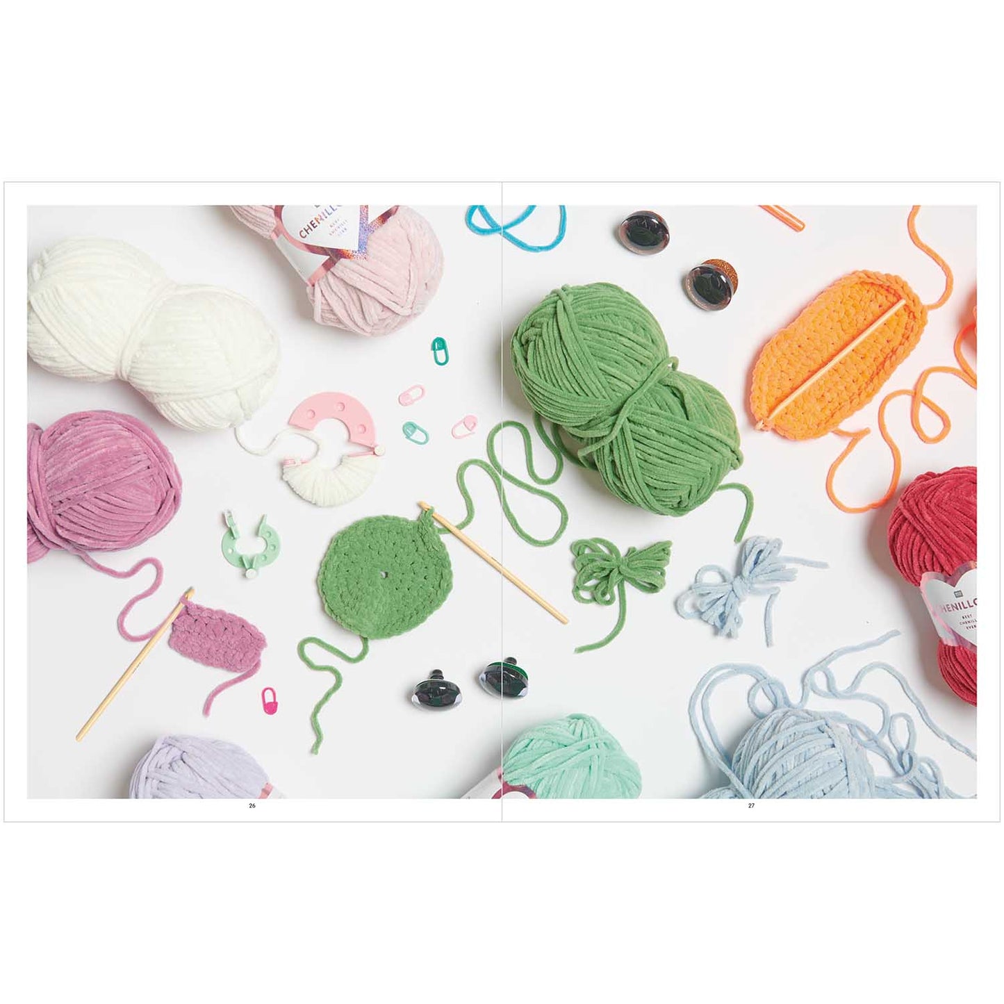 LIVRE BIG CUTIES - peluches Chenille