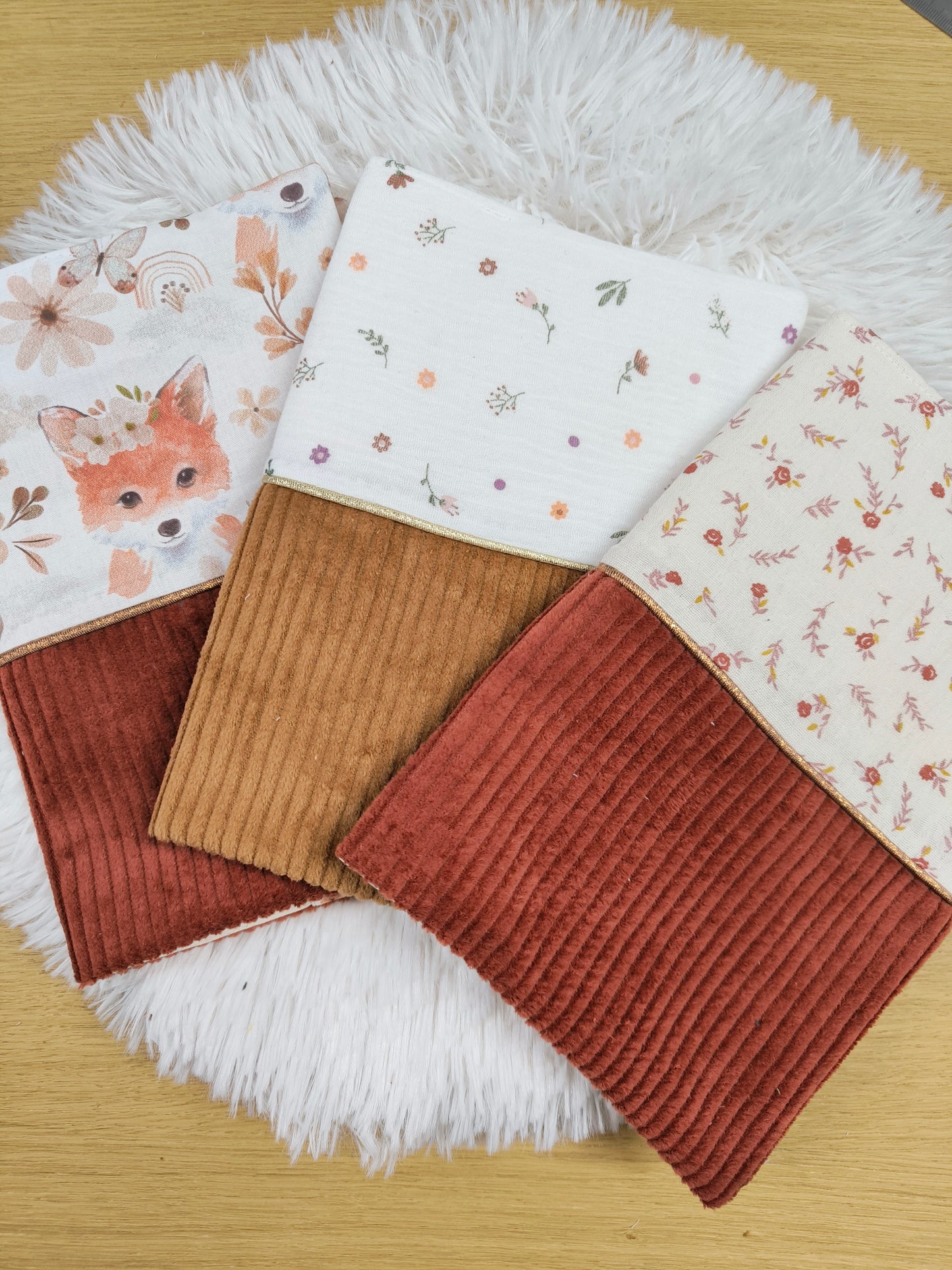 Protège carnet de santé personnalisable, cadeau naissance modèle Renard - velours terracotta