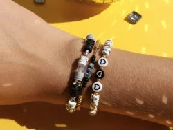 MÉLANGE DE PERLES HEISHI ET DE BRELOQUES - NEW YORK