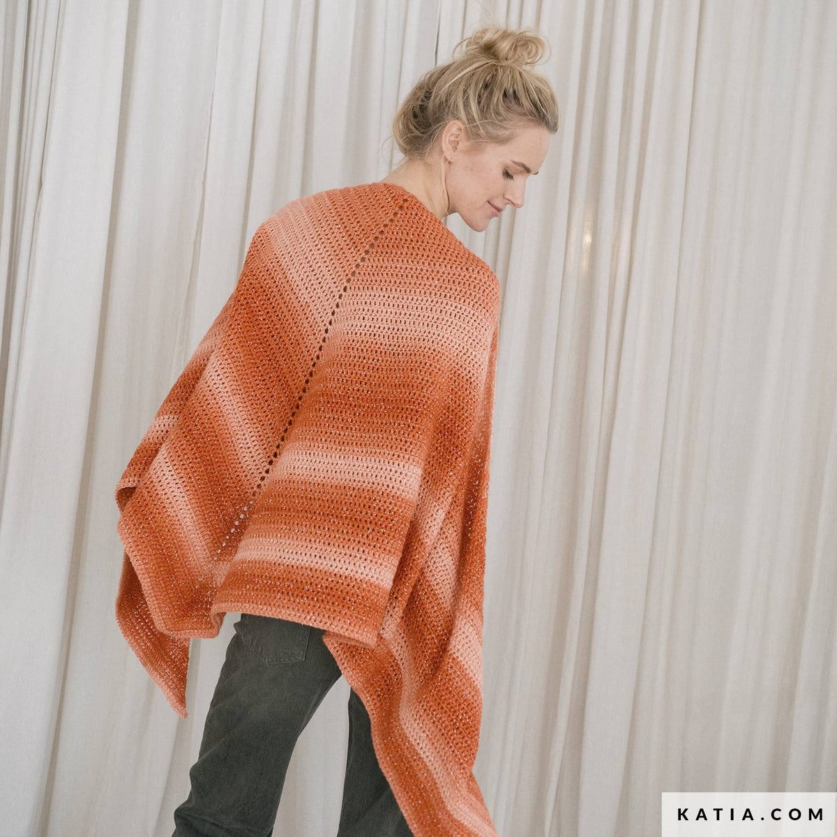 Modèle gratuit de châle au crochet en Comet Ombré