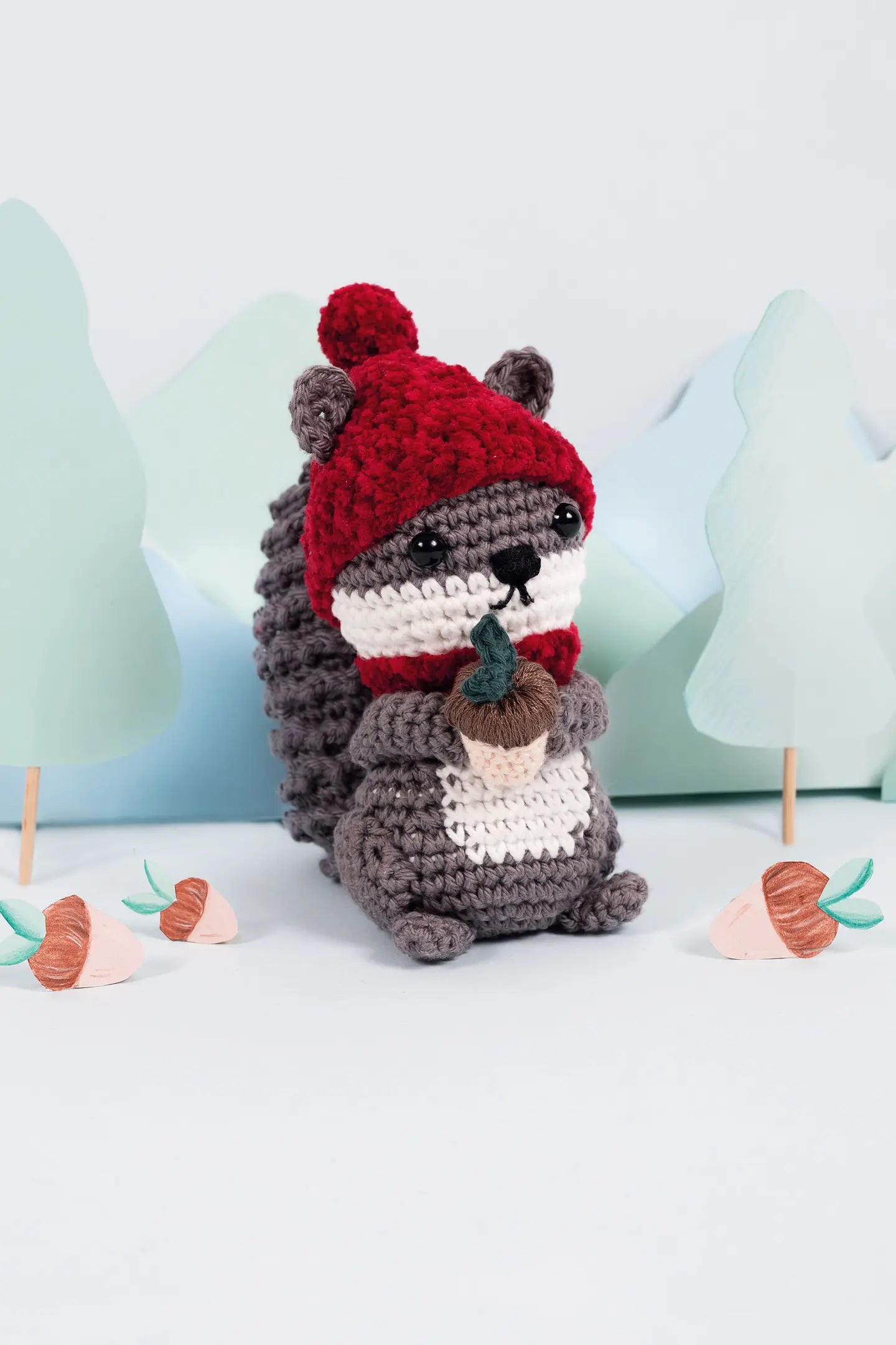 KIT CROCHET Ecureuil gourmand par Joanna Hatley