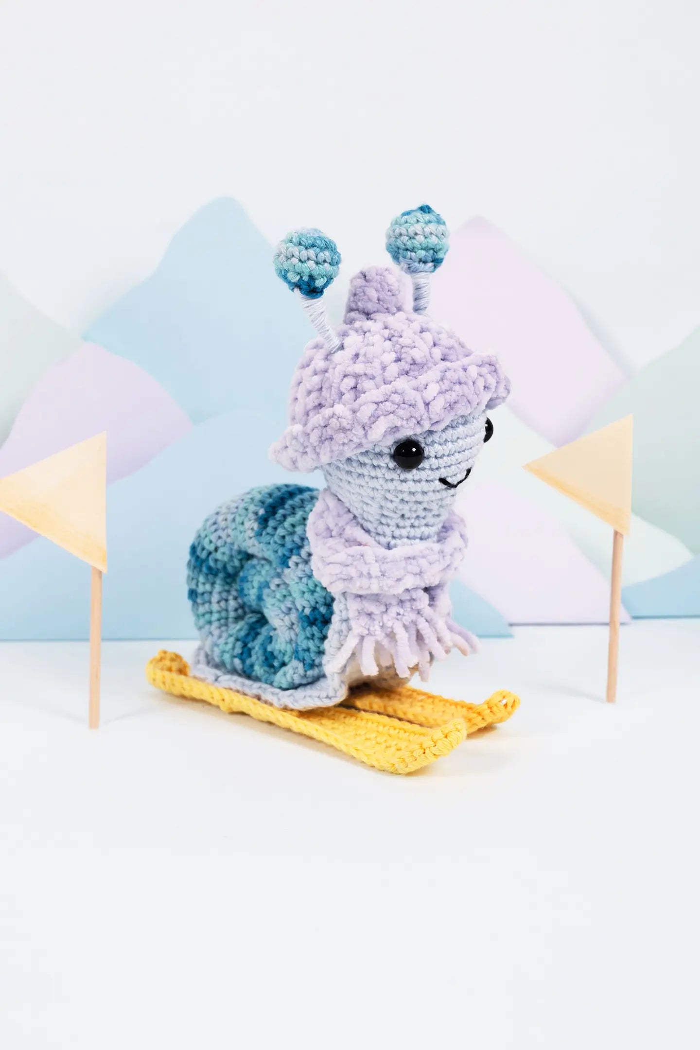 KIT CROCHET Escargot skieur par Joanna Hateley