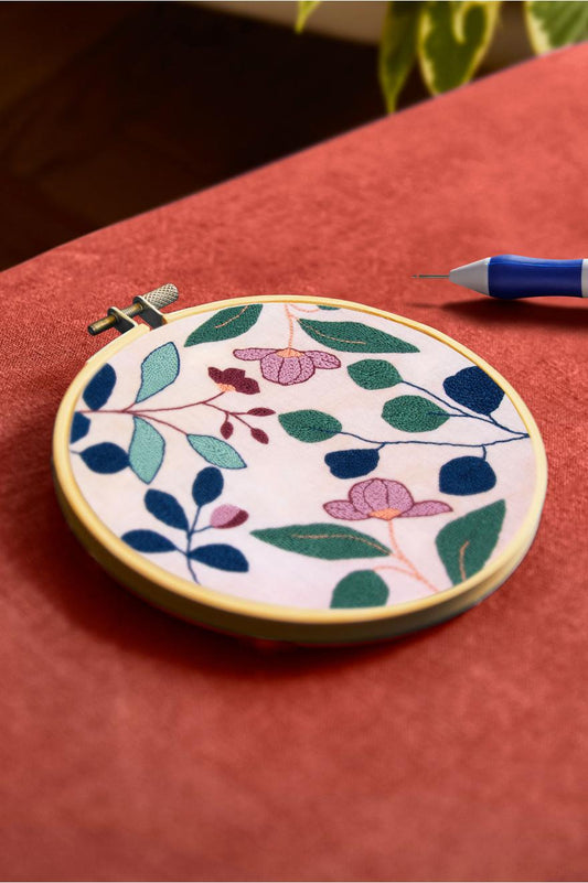 KIT PUNCH NEEDLE FLEURS TROPICALES PAR NATHALIE WEINZAEPFLEN