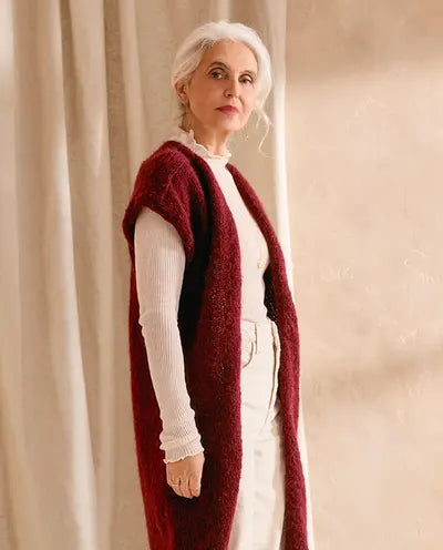 N°276 : Femme Tricot Fils Piliers