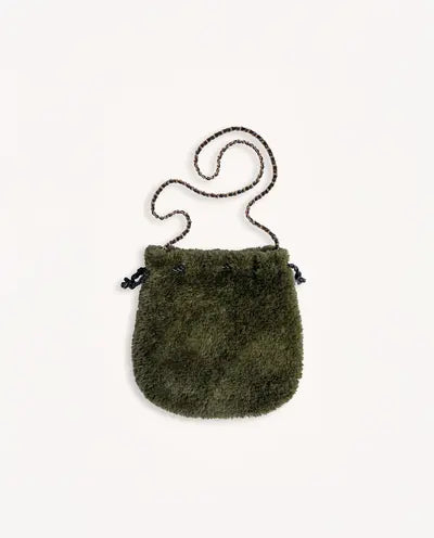 N°276 : Femme Tricot Fils Piliers