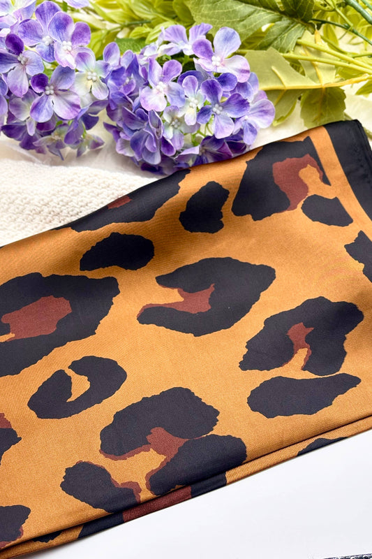 Foulard carré léopard en satin FL07K: Marron